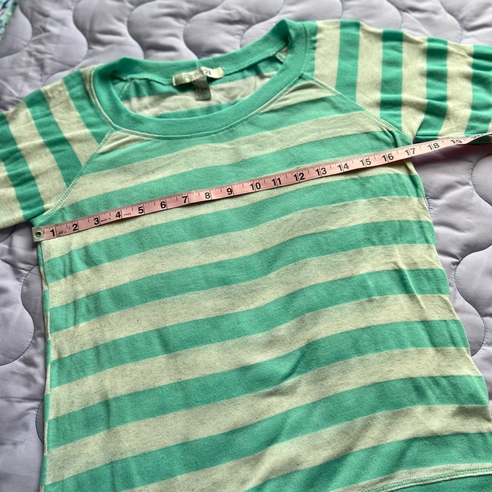 Forever 21 Light Striped 3/4 Sleeve Sweater - Picture 9 of 11